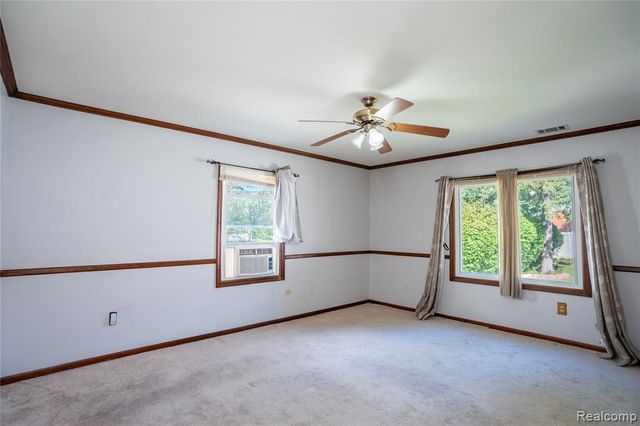 7514 N Silvery Lane, Dearborn Heights, MI 48127