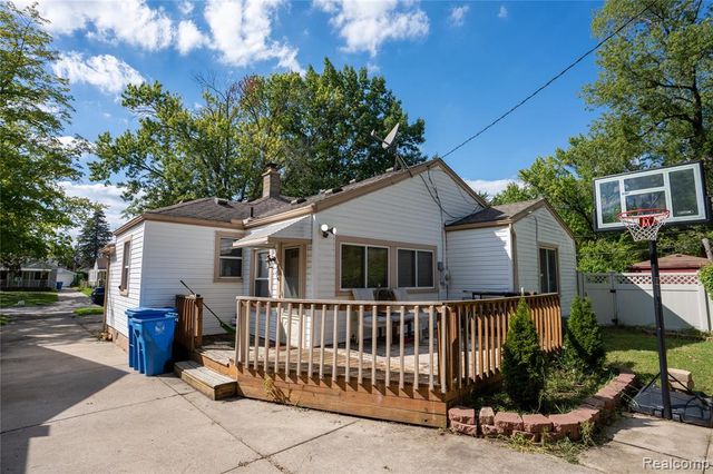 7514 N Silvery Lane, Dearborn Heights, MI 48127