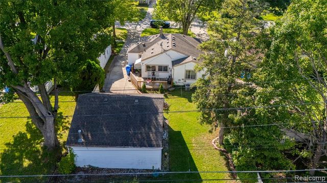 7514 N Silvery Lane, Dearborn Heights, MI 48127
