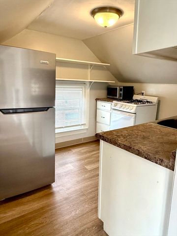 48 Warren Avenue 5, Woburn, MA 01801