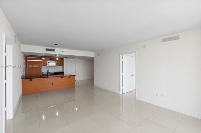50 Biscayne Boulevard 2604, Miami, FL 33132
