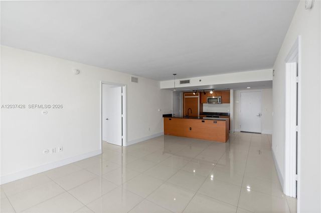 50 Biscayne Boulevard 2604, Miami, FL 33132