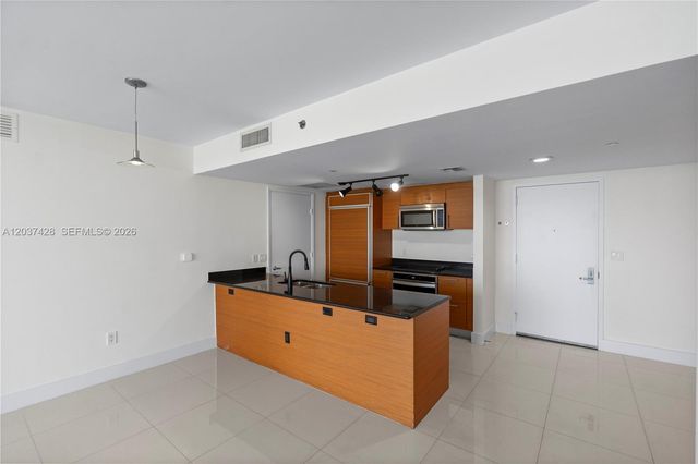 50 Biscayne Boulevard 2604, Miami, FL 33132
