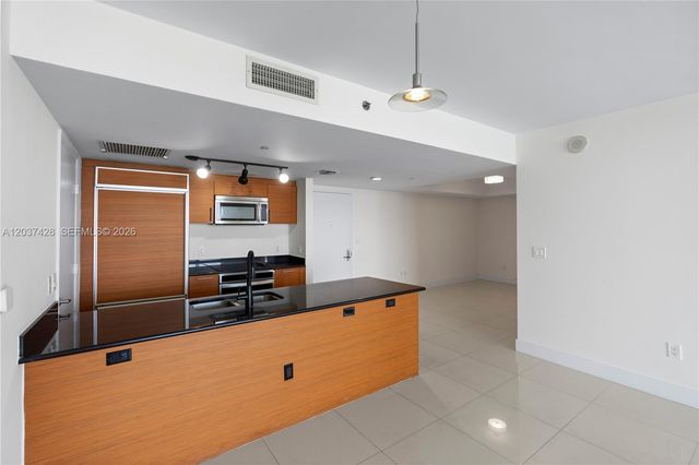 50 Biscayne Boulevard 2604, Miami, FL 33132