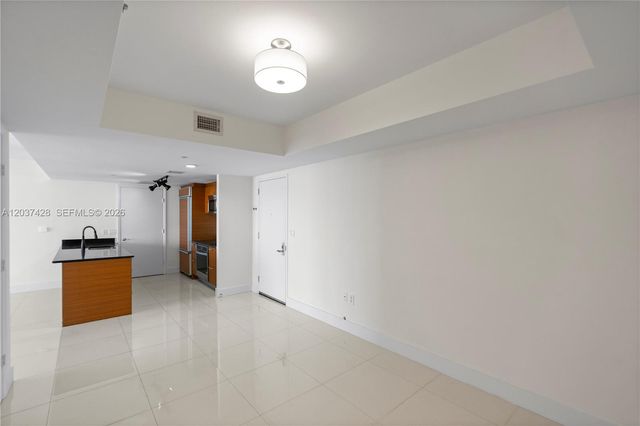 50 Biscayne Boulevard 2604, Miami, FL 33132