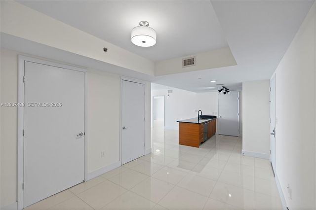 50 Biscayne Boulevard 2604, Miami, FL 33132