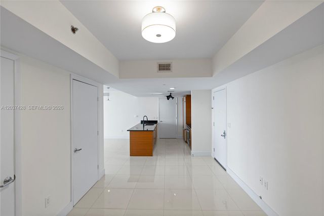 50 Biscayne Boulevard 2604, Miami, FL 33132