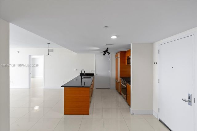 50 Biscayne Boulevard 2604, Miami, FL 33132