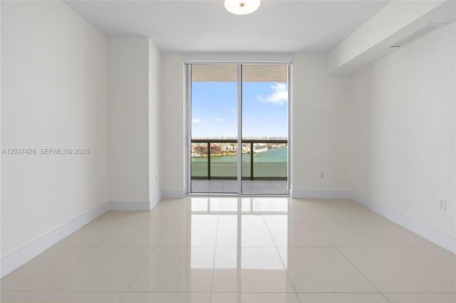 50 Biscayne Boulevard 2604, Miami, FL 33132
