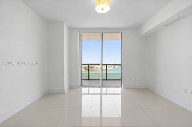 50 Biscayne Boulevard 2604, Miami, FL 33132