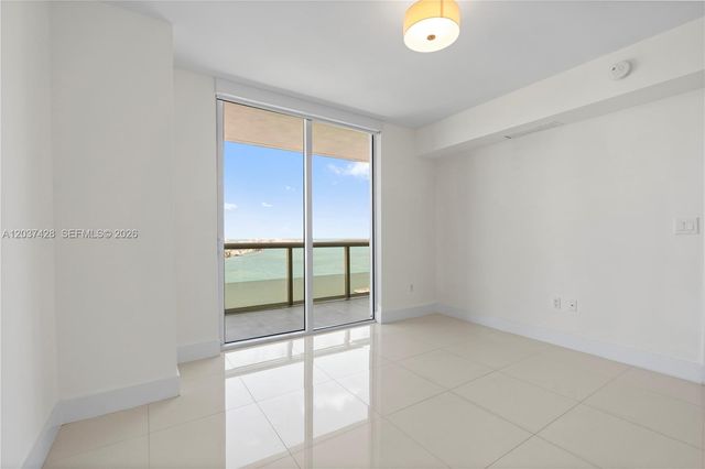 50 Biscayne Boulevard 2604, Miami, FL 33132