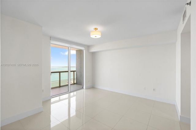 50 Biscayne Boulevard 2604, Miami, FL 33132
