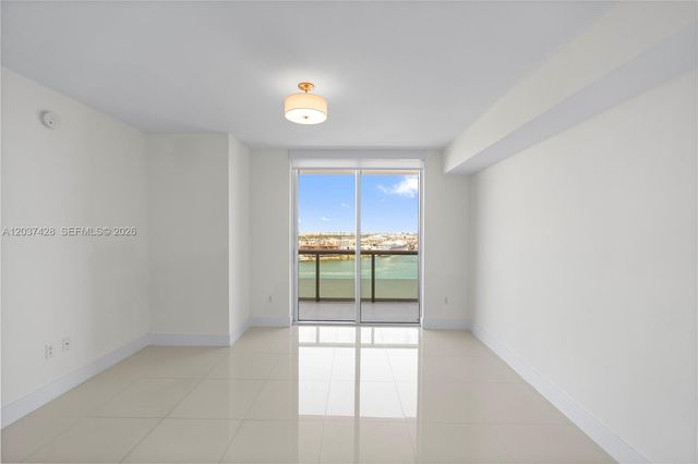 50 Biscayne Boulevard 2604, Miami, FL 33132