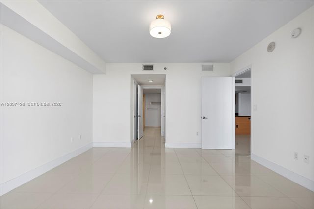 50 Biscayne Boulevard 2604, Miami, FL 33132