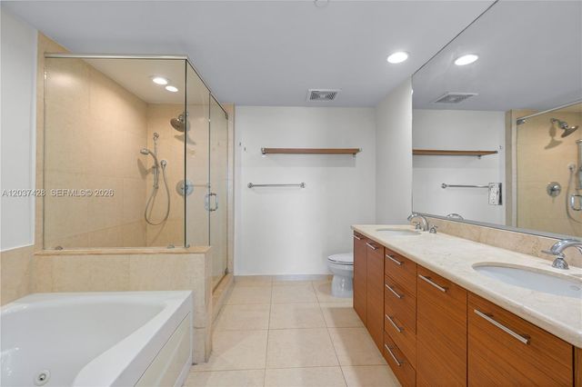 50 Biscayne Boulevard 2604, Miami, FL 33132