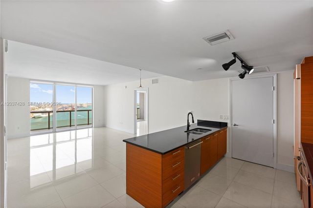50 Biscayne Boulevard 2604, Miami, FL 33132