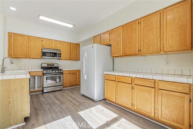 2844 Brookhurst Court, Palmdale, CA 93551