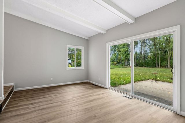 10664 Kyle Avenue N, Brooklyn Park, MN 55443