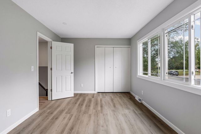 10664 Kyle Avenue N, Brooklyn Park, MN 55443