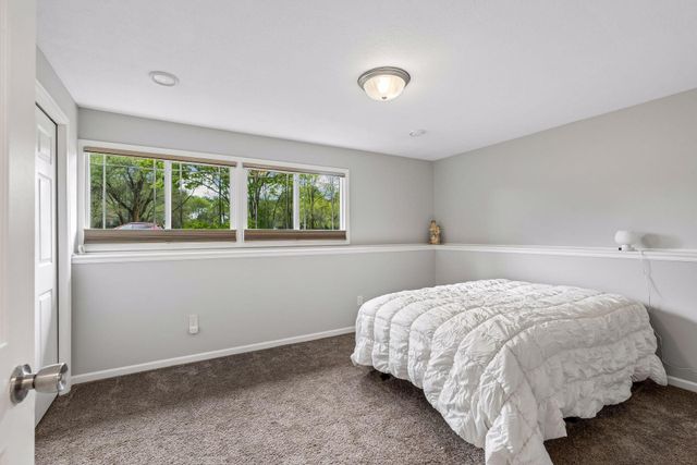 10664 Kyle Avenue N, Brooklyn Park, MN 55443