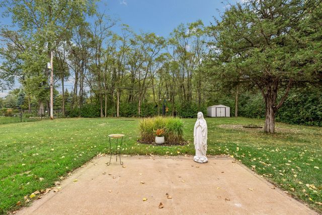 10664 Kyle Avenue N, Brooklyn Park, MN 55443