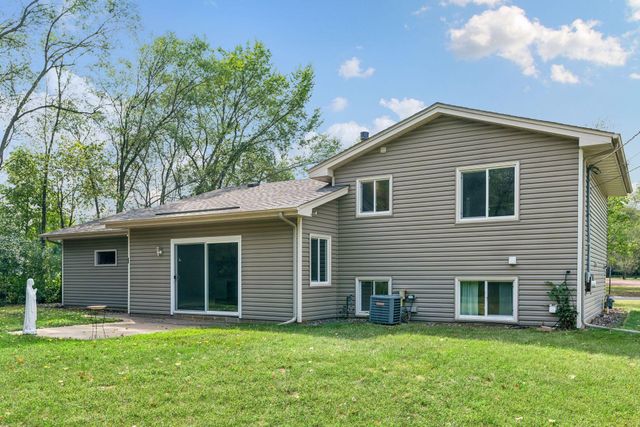 10664 Kyle Avenue N, Brooklyn Park, MN 55443