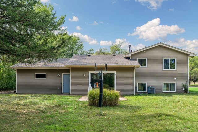 10664 Kyle Avenue N, Brooklyn Park, MN 55443