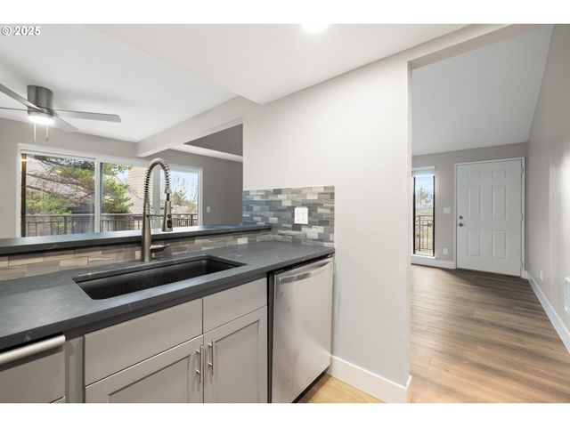 56 GALEN St, Lake Oswego, OR 97035