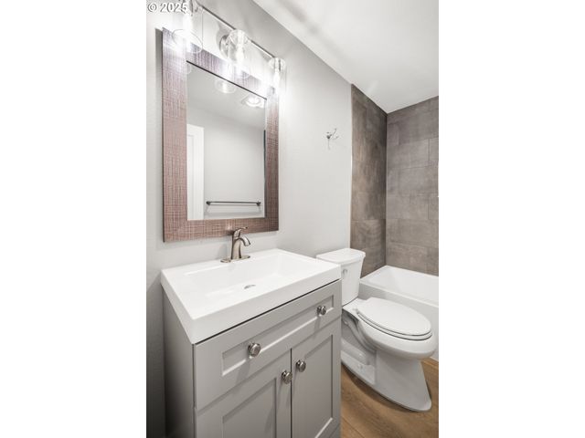 56 GALEN St, Lake Oswego, OR 97035