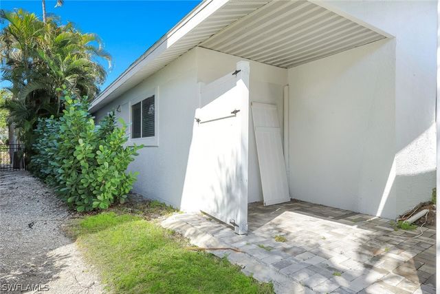 730 Glendale AVE, Naples, FL 34110