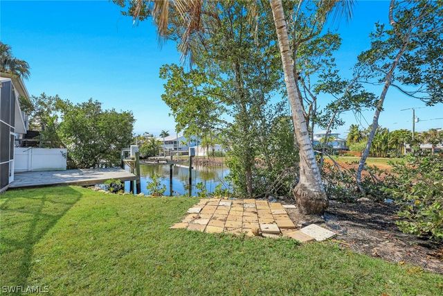 730 Glendale AVE, Naples, FL 34110