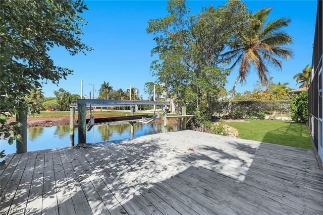 730 Glendale AVE, Naples, FL 34110