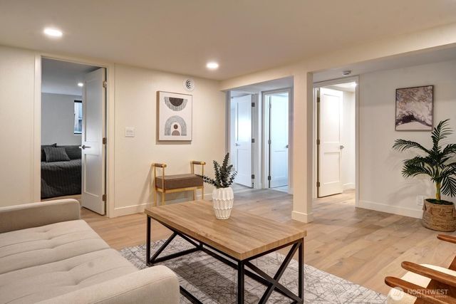 9412 34th Avenue SW, Seattle, WA 98126
