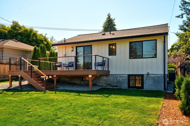 9412 34th Avenue SW, Seattle, WA 98126
