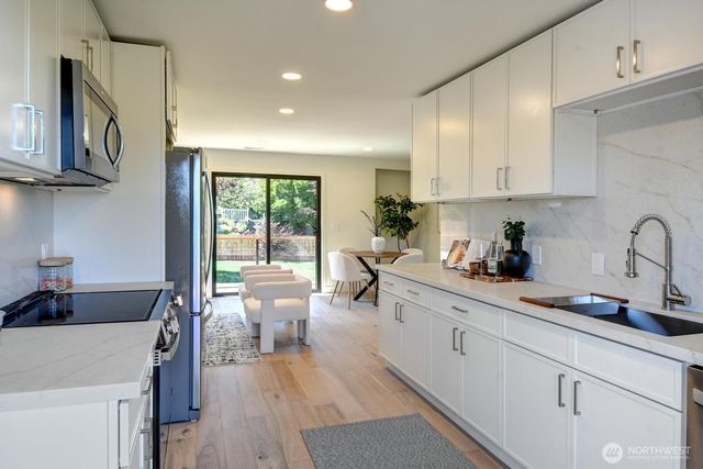 9412 34th Avenue SW, Seattle, WA 98126