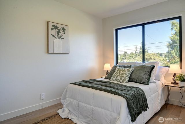 9412 34th Avenue SW, Seattle, WA 98126