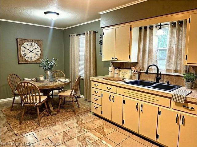 4 Jefferson Drive, Charleston, AR 72933