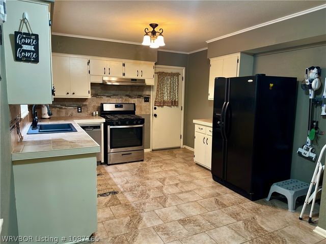 4 Jefferson Drive, Charleston, AR 72933