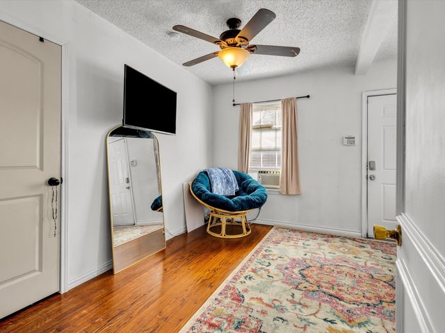2745 Honeysuckle Avenue, Fort Worth, TX 76111