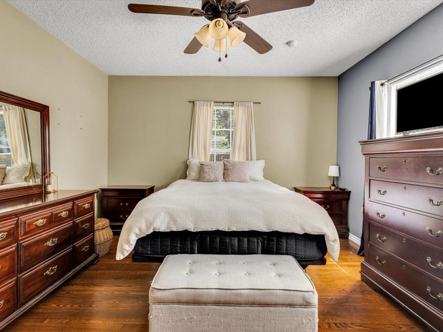 2745 Honeysuckle Avenue, Fort Worth, TX 76111
