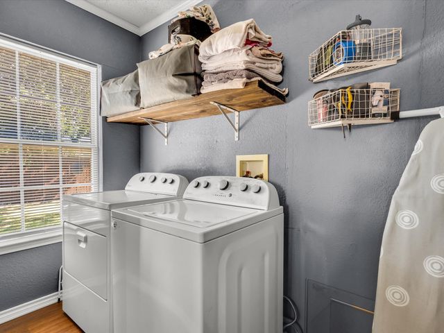 2745 Honeysuckle Avenue, Fort Worth, TX 76111