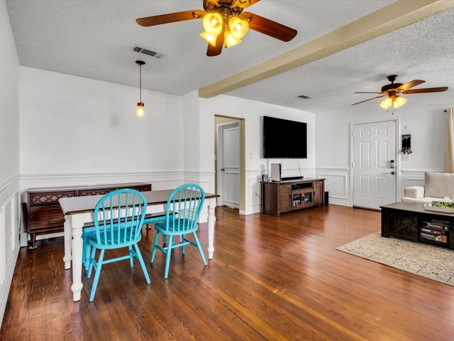 2745 Honeysuckle Avenue, Fort Worth, TX 76111