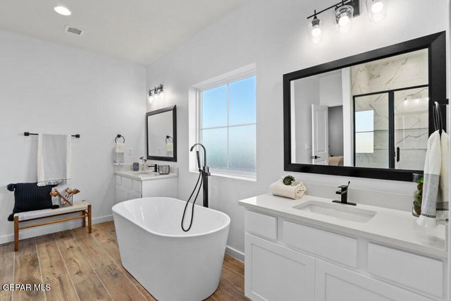 12713 Middlesbrough Avenue, Horizon City, TX 79928