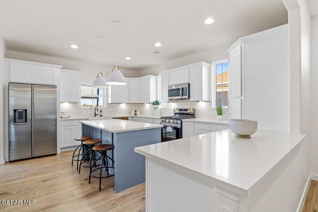 12713 Middlesbrough Avenue, Horizon City, TX 79928