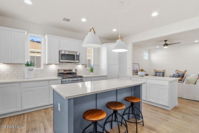 12713 Middlesbrough Avenue, Horizon City, TX 79928