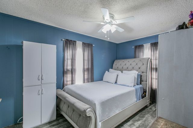 108 N Lakeview Drive, Lacy Lakeview, TX 76705