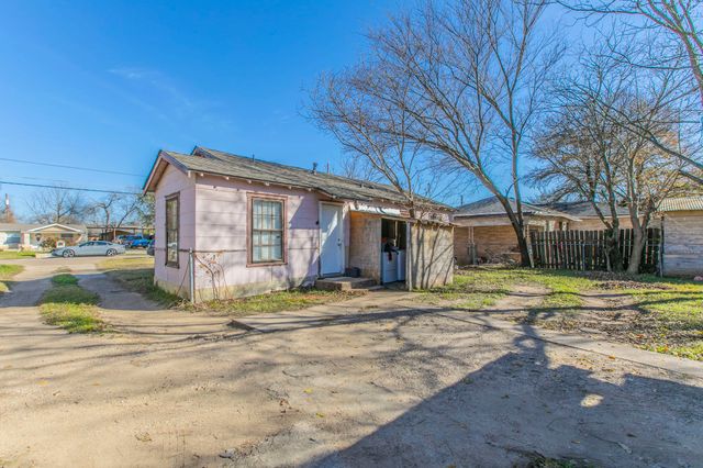 108 N Lakeview Drive, Lacy Lakeview, TX 76705