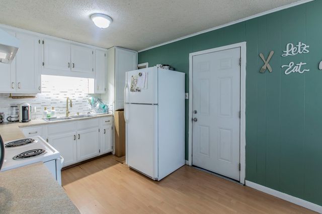 108 N Lakeview Drive, Lacy Lakeview, TX 76705