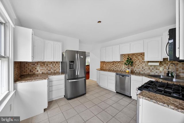 8615 RIDGE RD, Ellicott City, MD 21043