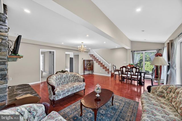 8615 RIDGE RD, Ellicott City, MD 21043